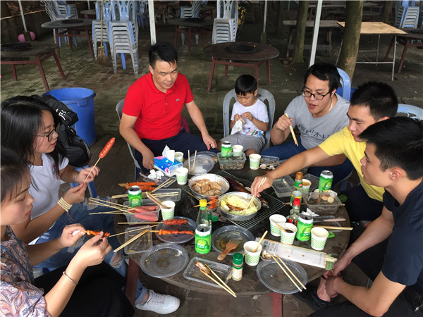 2018年10月團建燒烤活動